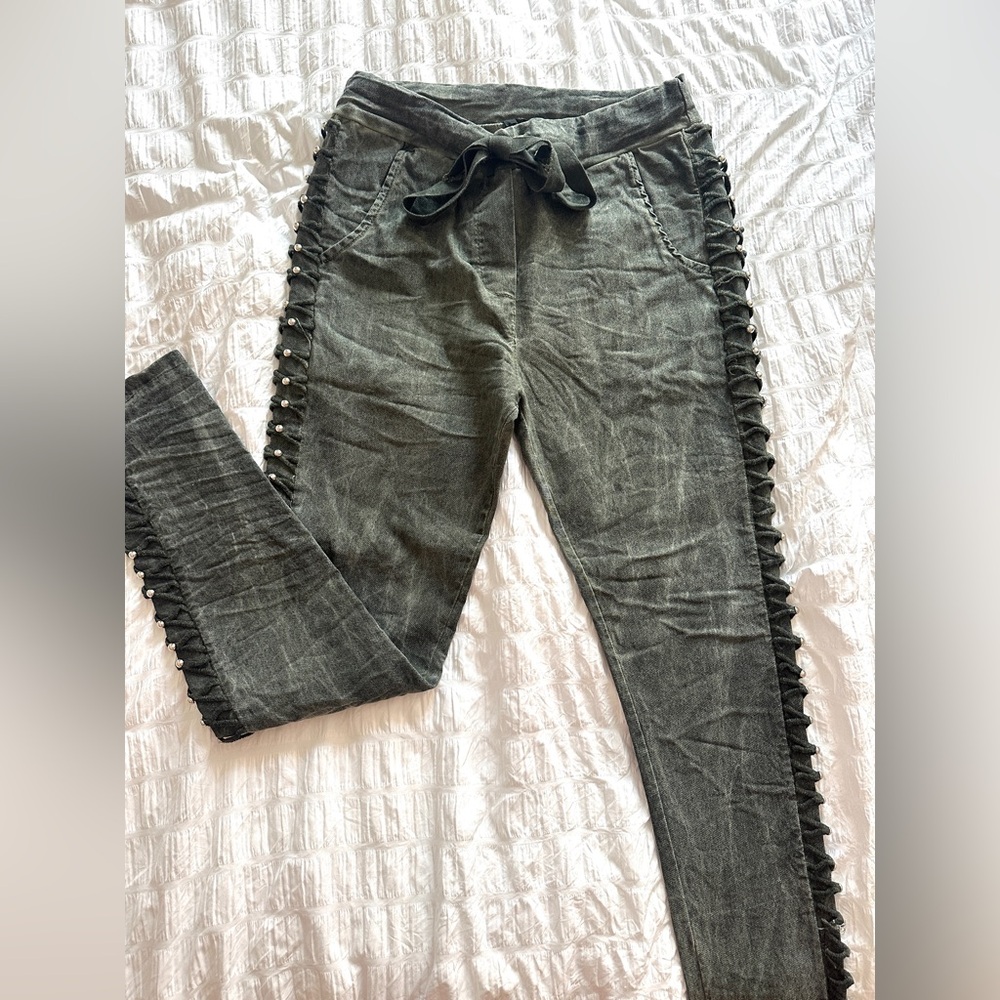 NT by Amati Olive Green Pants